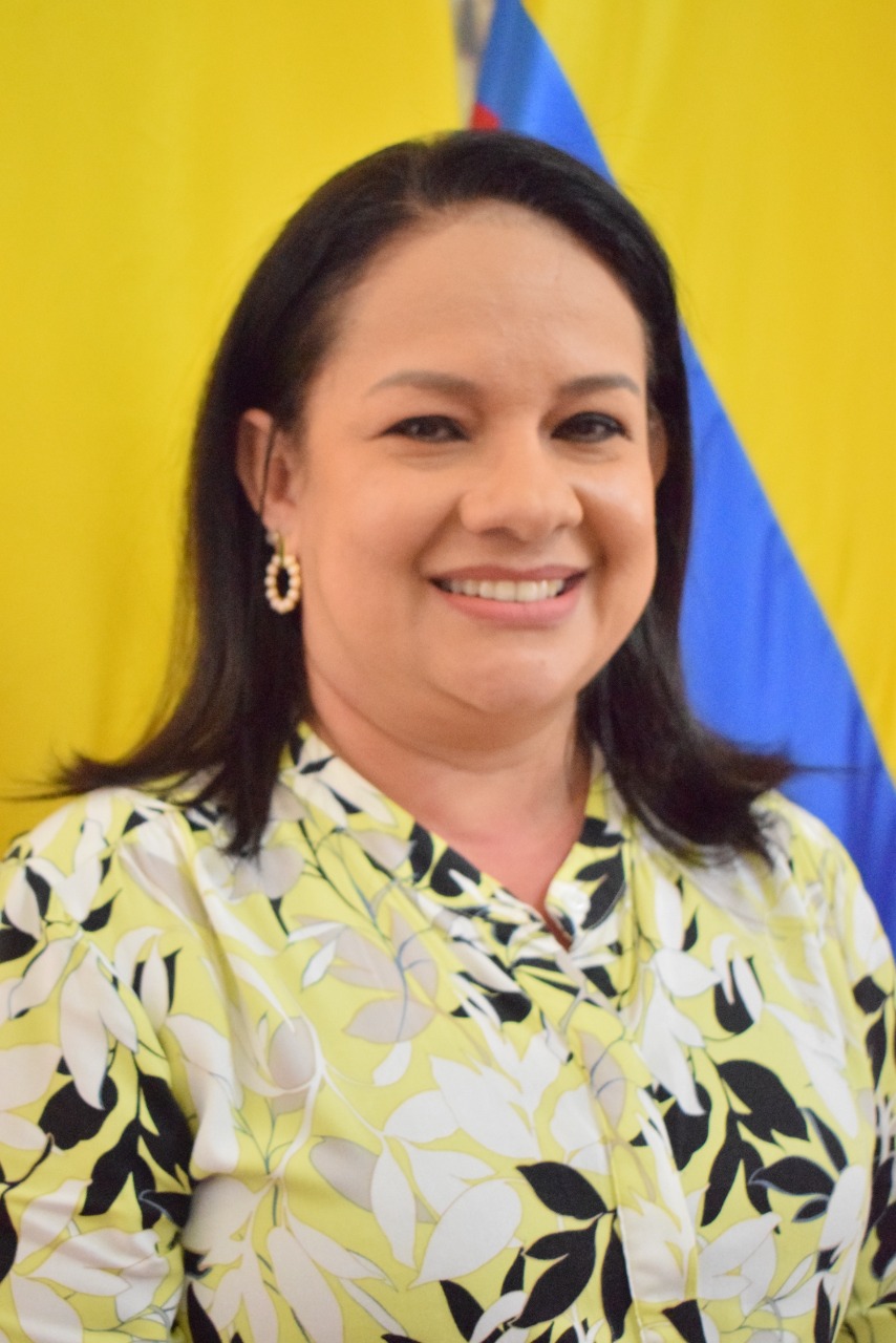 ANTE EL GOBERNADOR TOMO POSESIÓN LA NUEVA SECRETARIA DE EDUCACIÓN